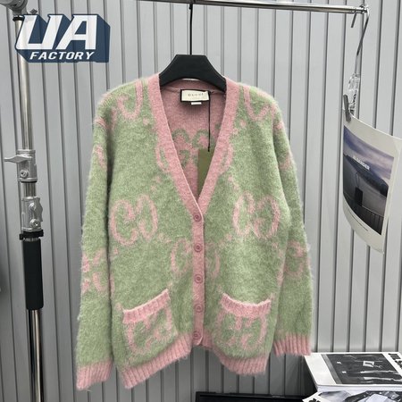 Gucci V-Neck Dress Sweaters