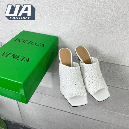 Bottega Veneta White Intrecciato Curve Heeled Sandals 34-41