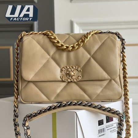 Chanel 19 Small Flap Bag in Light Beige Lambskin