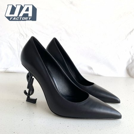 Saint Laurent Leather Pumps