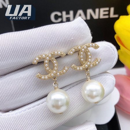 Chanel Platinum Fashion Earrings