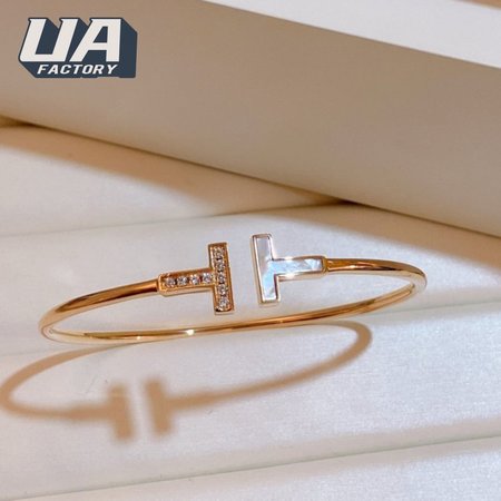 Tiffany & Co. T Wire Bracelet 18K