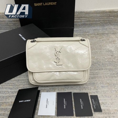 Saint Lauren Niki Baby Leather Shoulder Bag In Crema Soft