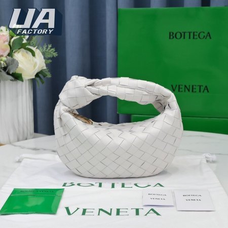 Bottega Veneta Candy Jodie Chalk
