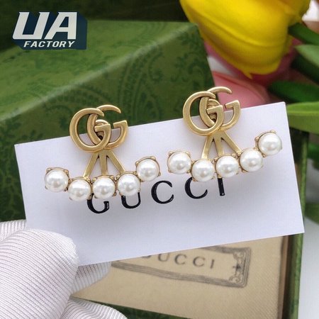 Gucci Earrings With GG Logo And Pearls