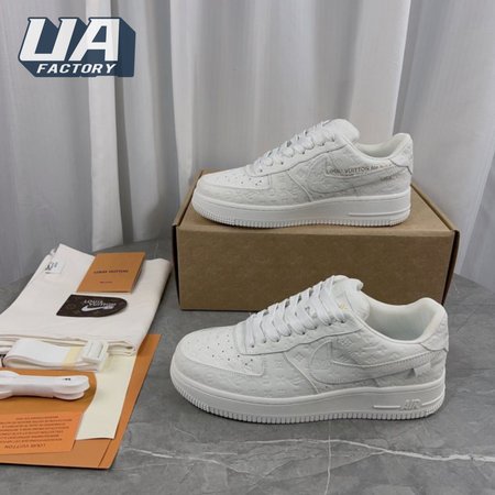 Nike Air Force 1 Low Triple White