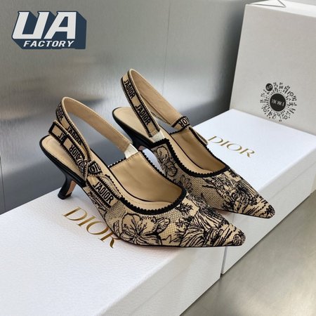 J'adior Slingback Pump