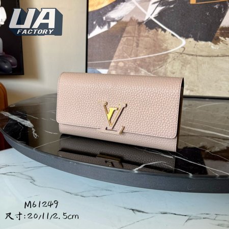 Capucines Wallet M61249