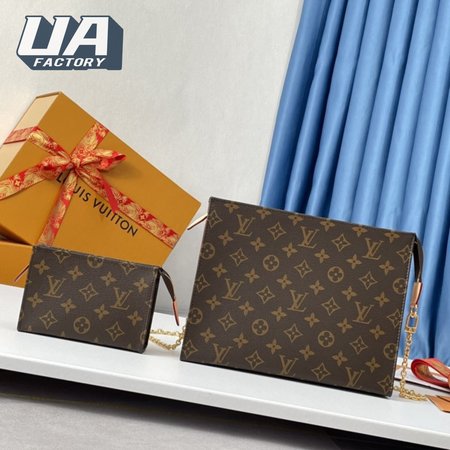 Toiletry Pouch On Chain M81412