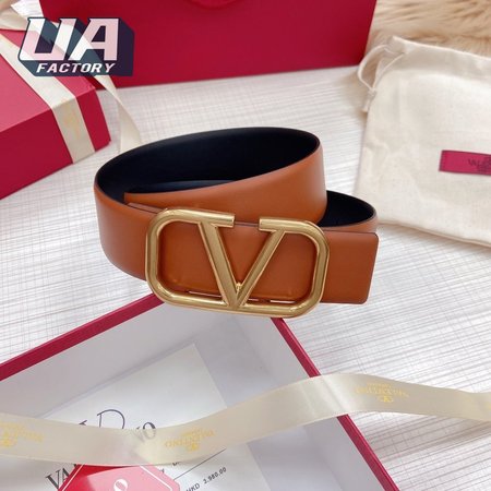Valentino Garavani VLOGO Buckle Belt