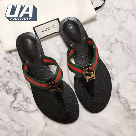 GUCCI Interlocking GG Logo Sandals