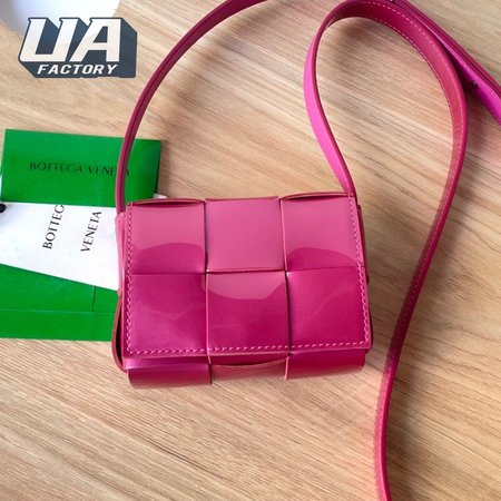 Bottega Veneta Cassette 666688