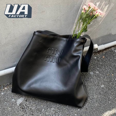 Miu Miu Leather Shoulder Bag 5BC117