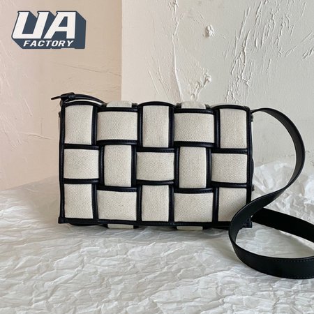 Bottega Veneta Padded Cassette Natural/black 19811