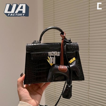 Hermes Mini Kelly 20 II Black Shiny Alligator