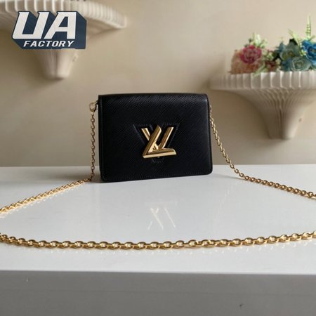 Twist Chain Wallet Epi Grained Leather Black