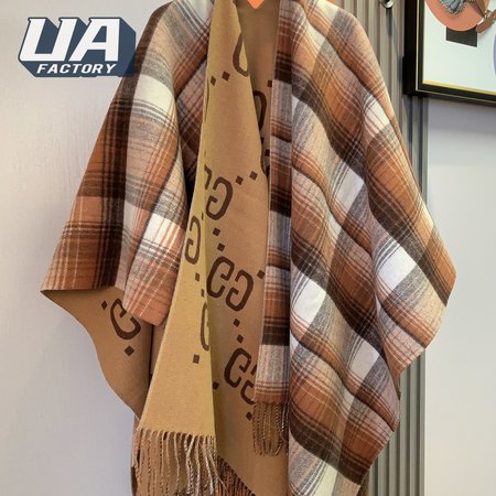 Gucci GG Warm Shawl