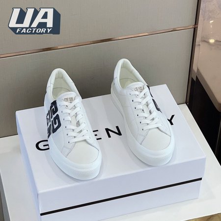 Givenchy Sneakers City Sport In Leather With Tag Effect 4G Print 38-44