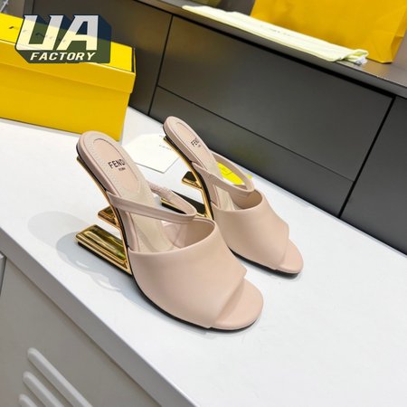 Fendi First Pink Leather High-Heeled Sandals Pink 35-39