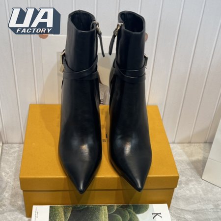 Tom Ford Leather Padlock Ankle Boot 35-39